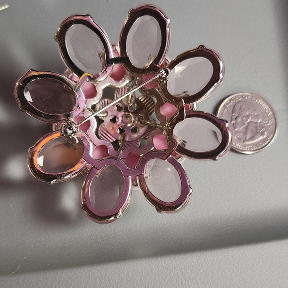 Pink Flower Brooch - Picture 2 of 3